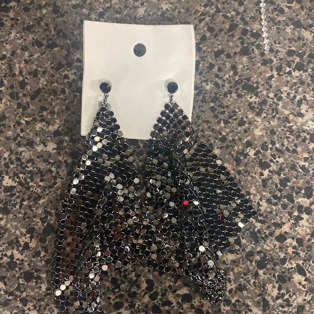 NWT!!! Free People Black Chainmail Draped Mesh Y2K 90s Glam Dangle Earri…